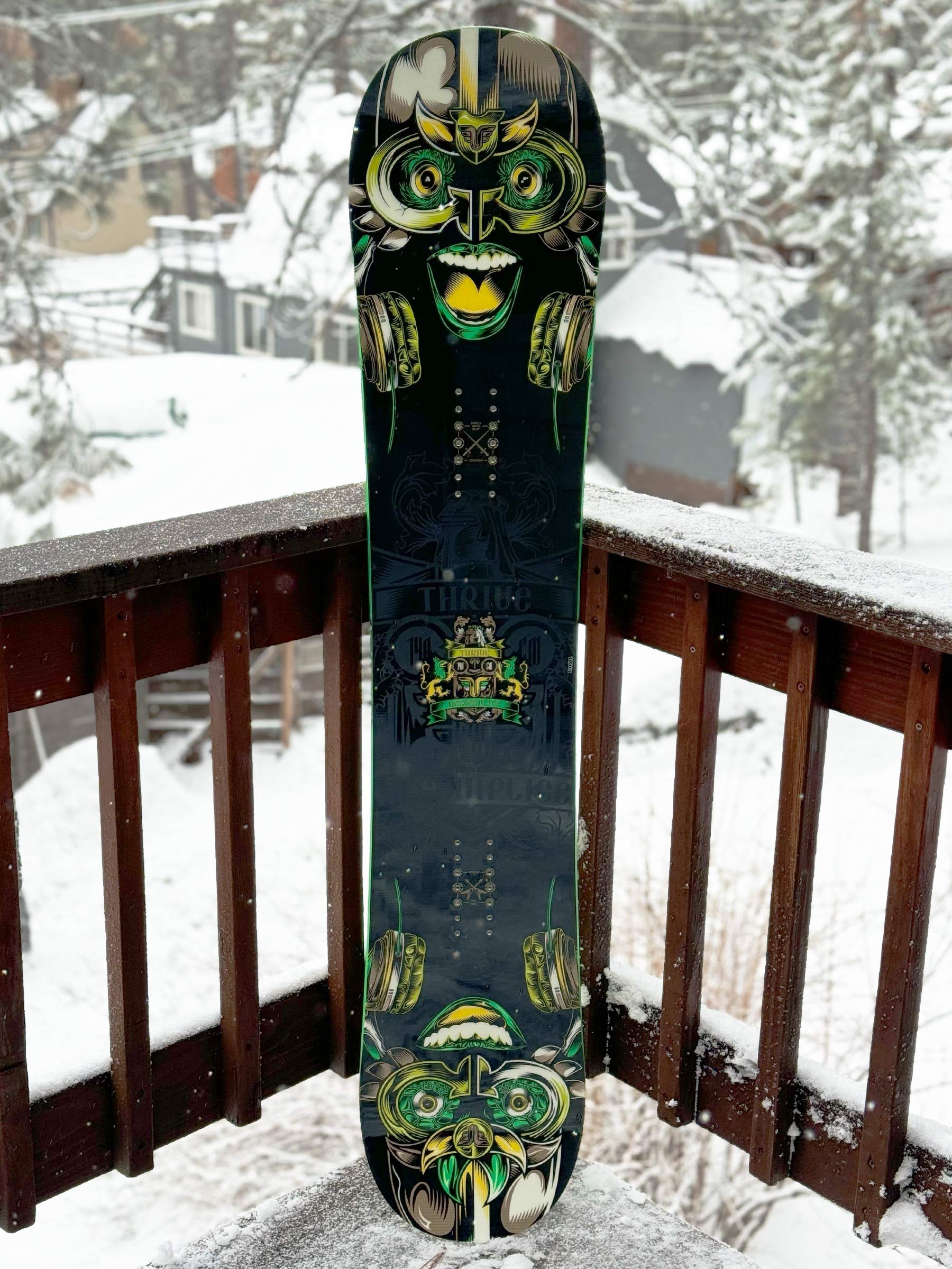 THRIVE ACCOMPLICE CLASSIC SNOWBOARD – Thrive Snowboards